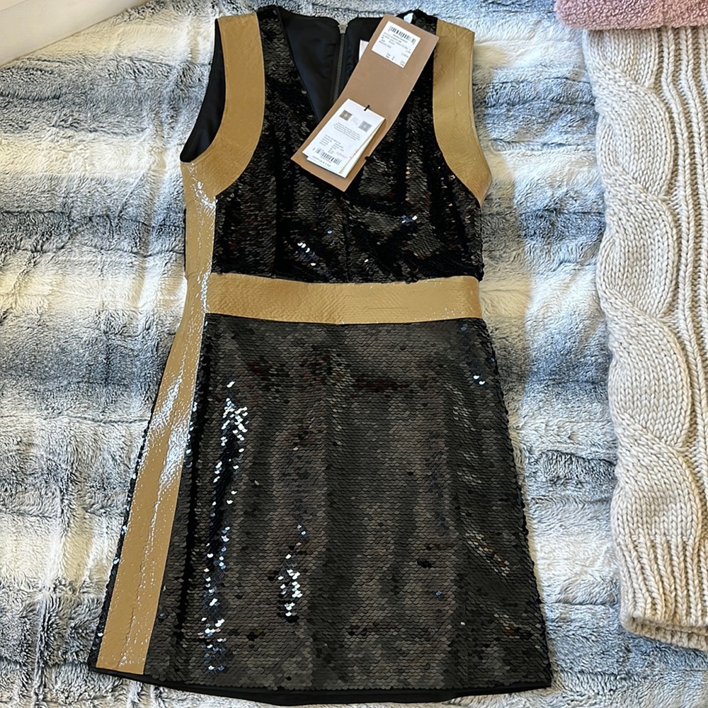 Burberry Tape Detail Sequinned Mini Dress US 2. Gorgeous mini dress looks ❤️❤️